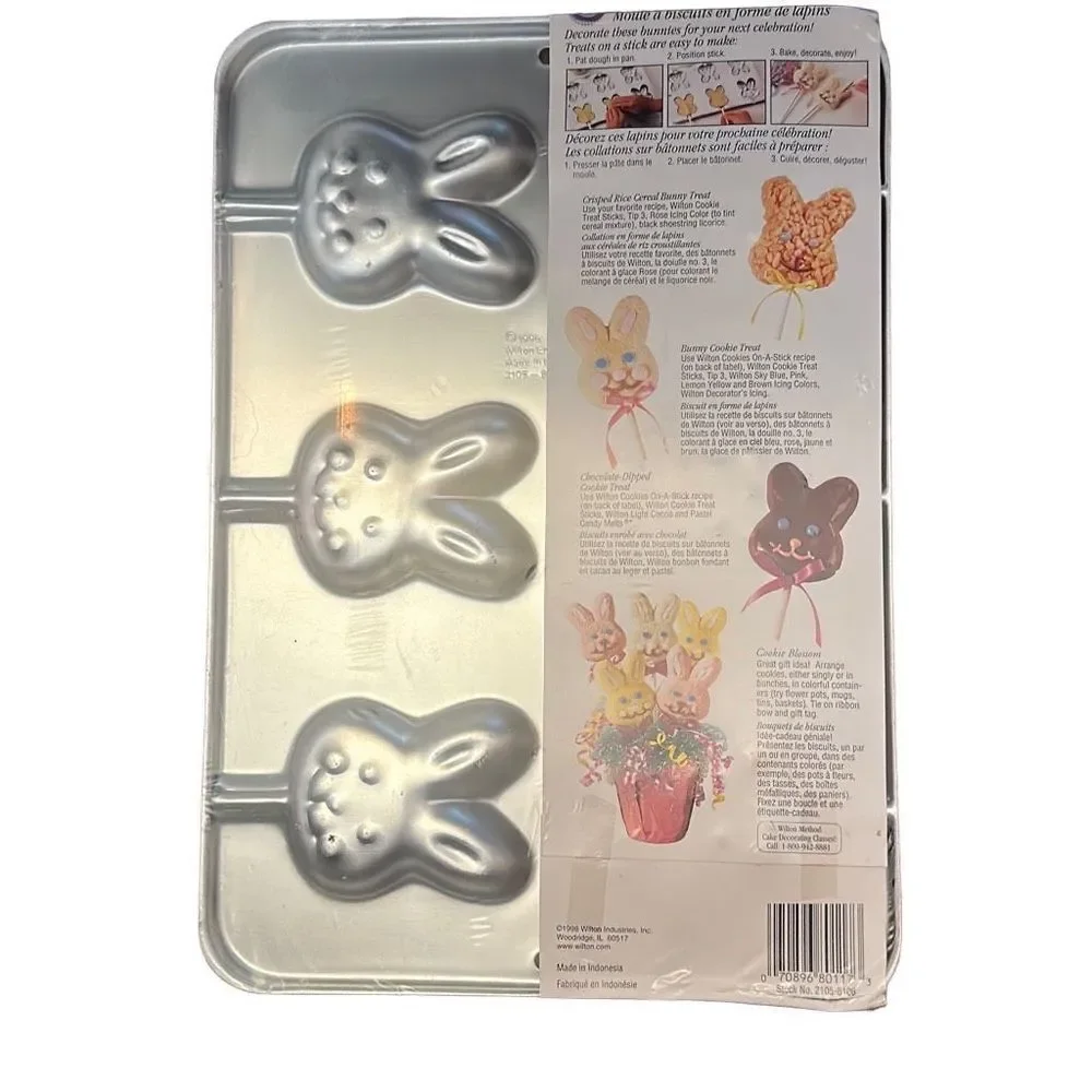 Wilton Bunny Cookie Treat Pan‎